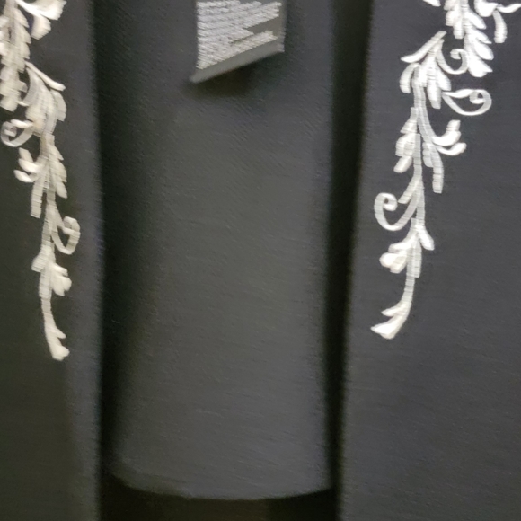 Ladies Jacket - Picture 10 of 10